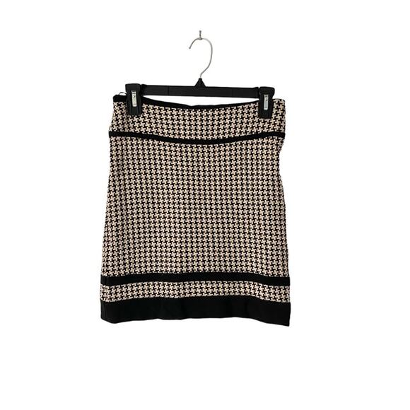 Laurel By Escada Houndstooth Black Tan Stretchy Mini Skirt size 2